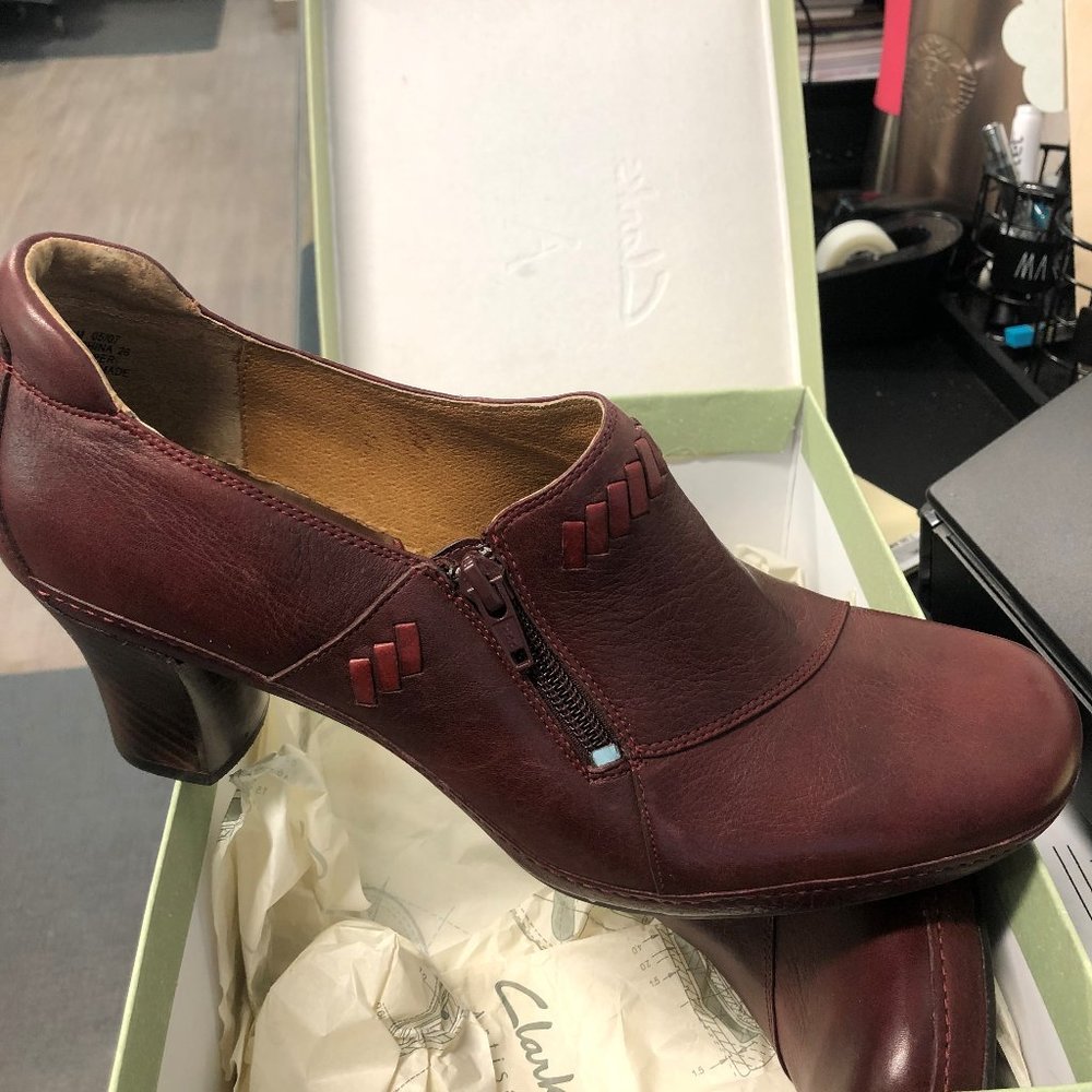 Clarks Women's Deep Red Ankle Booties